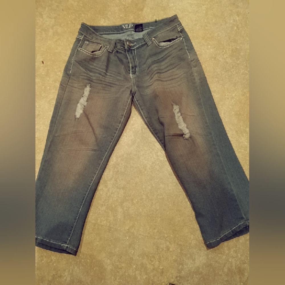 VIP Capri distressed embroidered studded pocket size 9/10 jeans